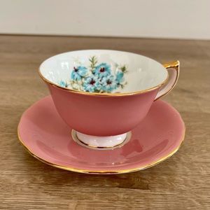 Rare Vintage 1939 Aynsley Bone China Teacup & Saucer‎ Light Pink w Blue Flowers